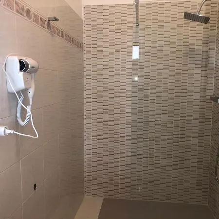 Lb&b Short Bed & Breakfast Bari